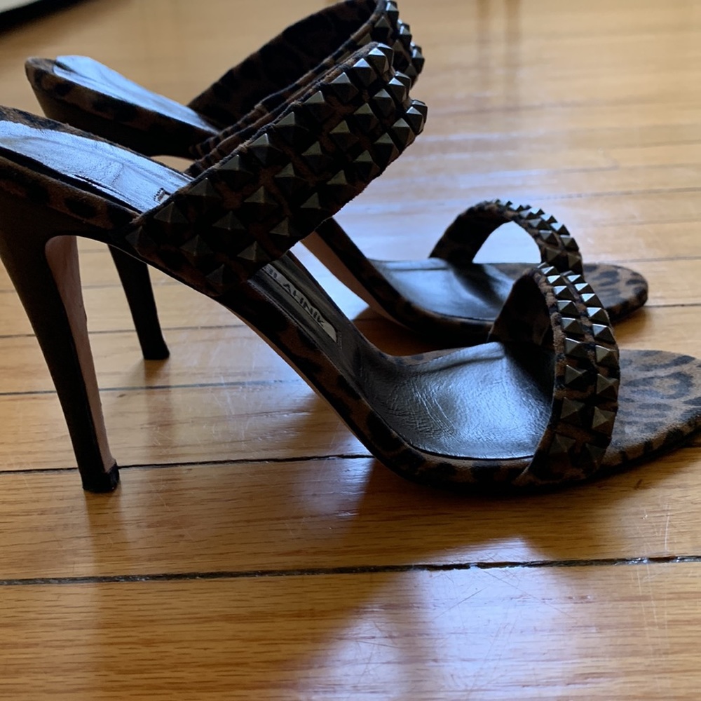 Stunning Manolo Blahnik  leopard and spike heels - Picture 10 of 12